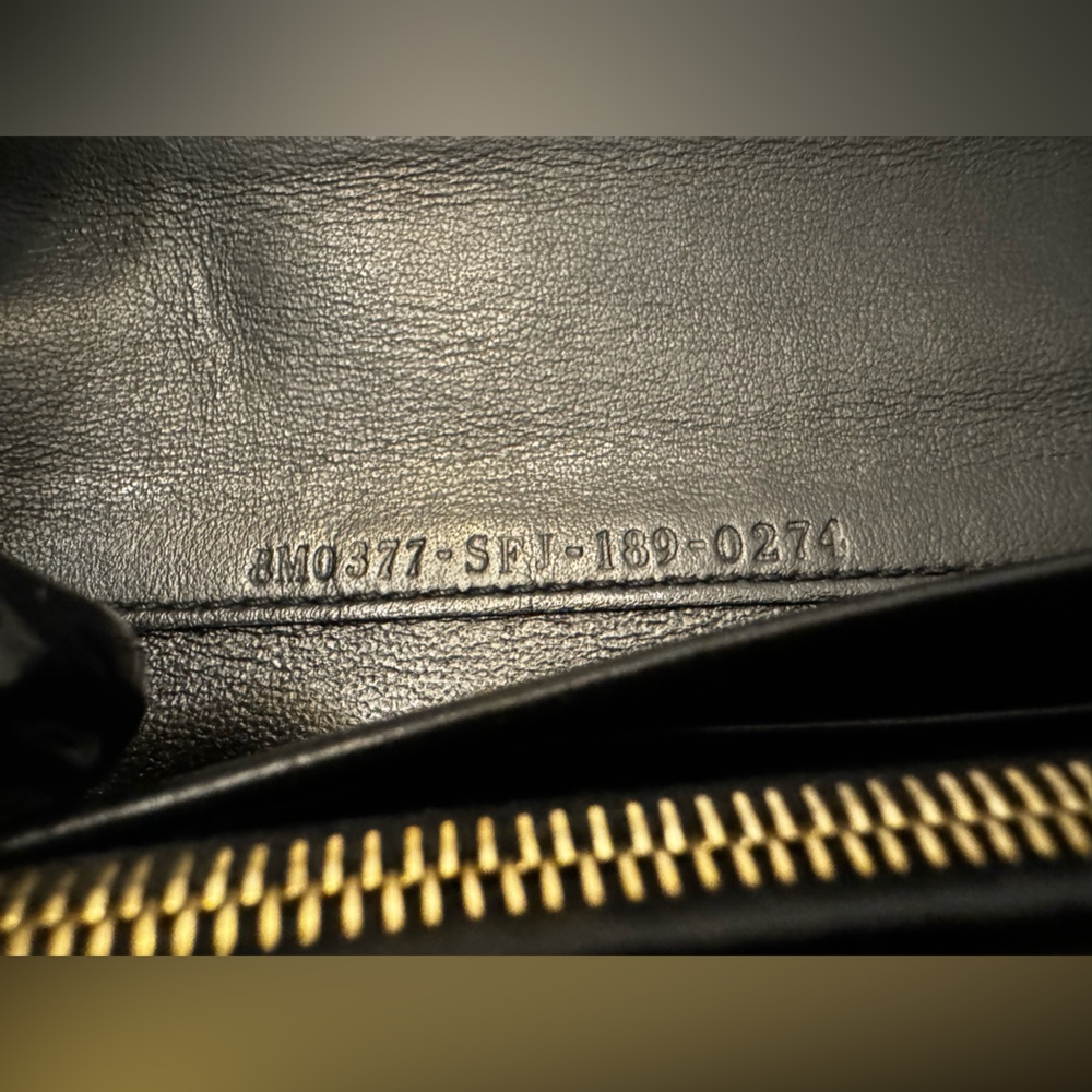 Fendi Peekaboo Continental long wallet with dust bag and certificate card. - Picture 12 of 16